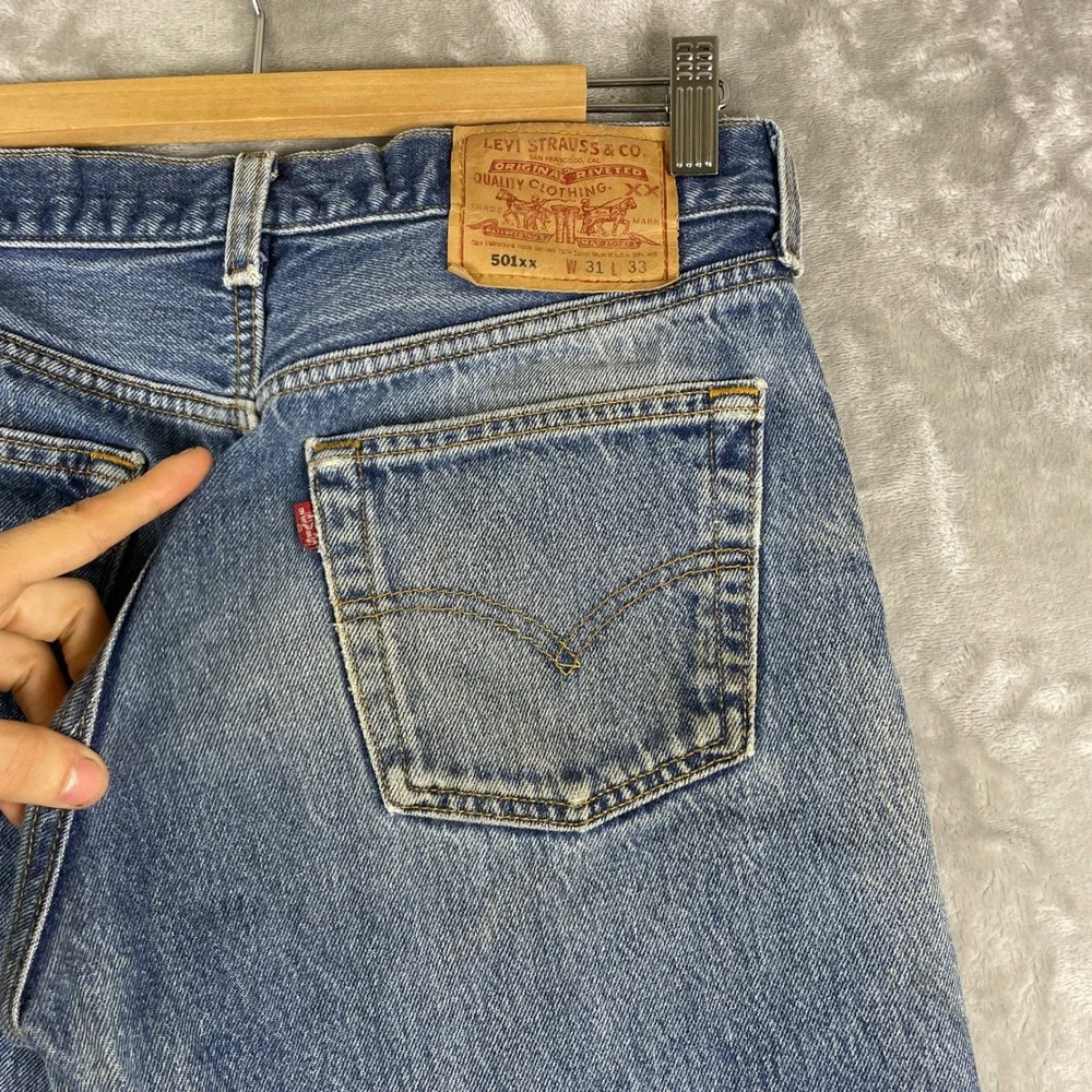 Vintage Levis 501xx Jeans Men 31x33 Fits 29x29 Whiskers Honeycomb Made in USA